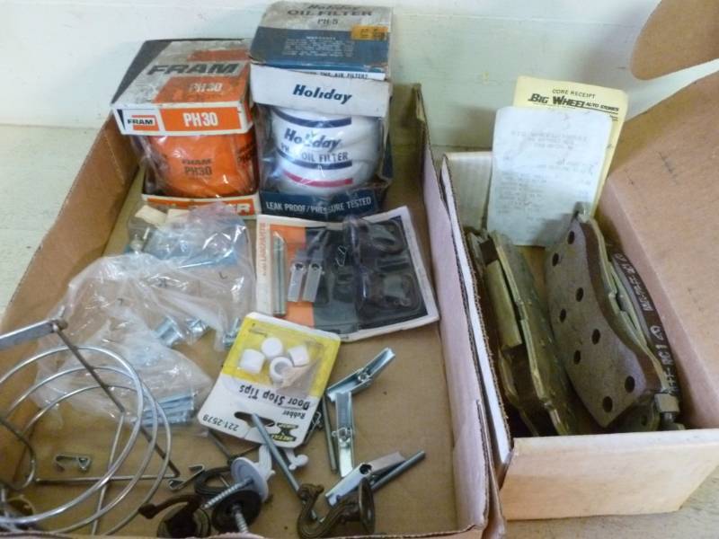 lot 123 image: Shop Items