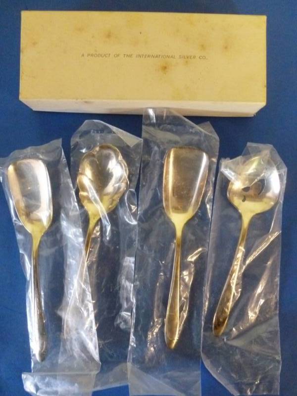 lot 136 image: Vintage Silverplate