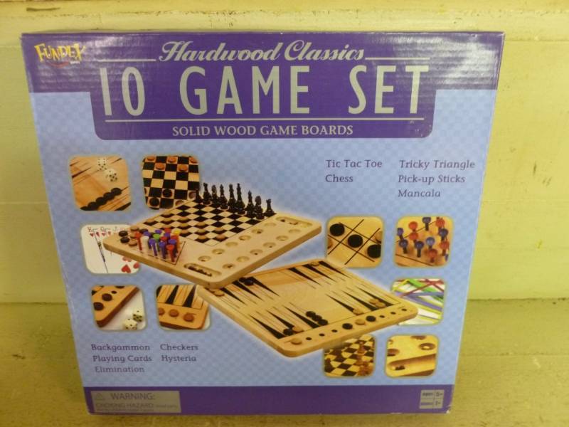 lot 137 image: Wooden Game Set