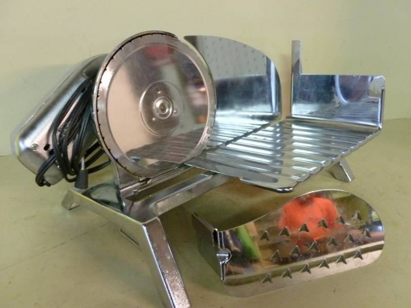 lot 201 image: Meat Slicer