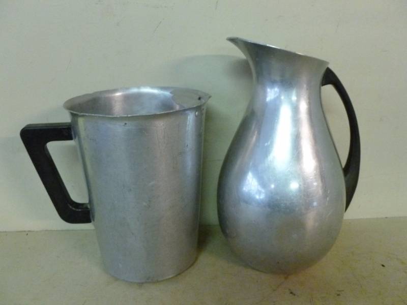 lot 206 image: Vintage Pitchers