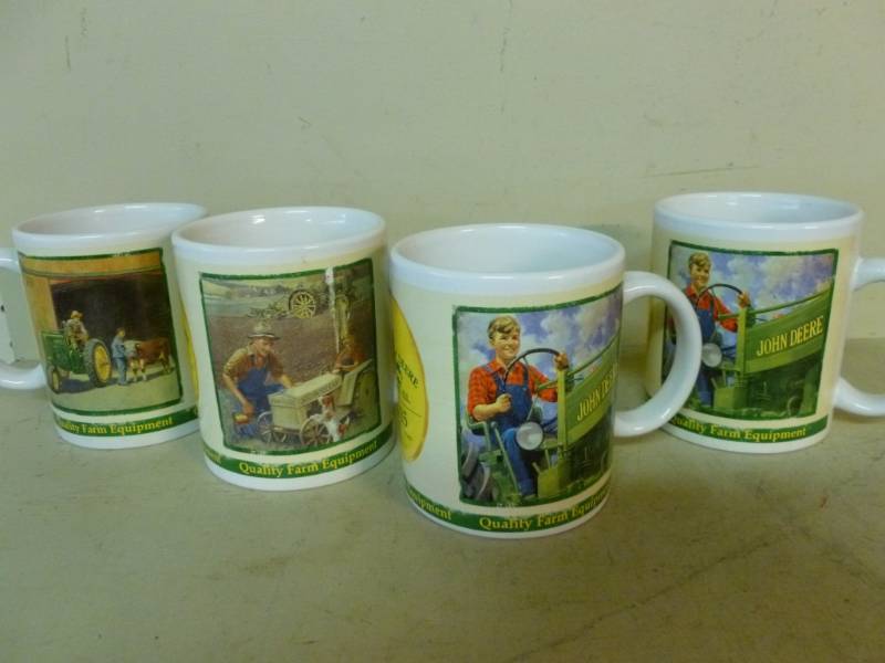 lot 226 image: John Deere Collectible