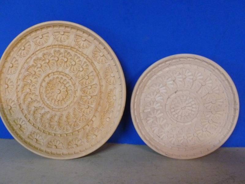lot 227 image: Pan Trivets