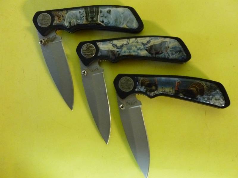 lot 234 image: Pocket Knives