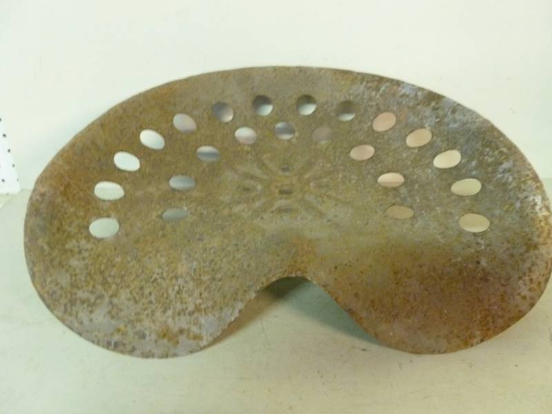 lot 248 image: Vintage Tractor Seat