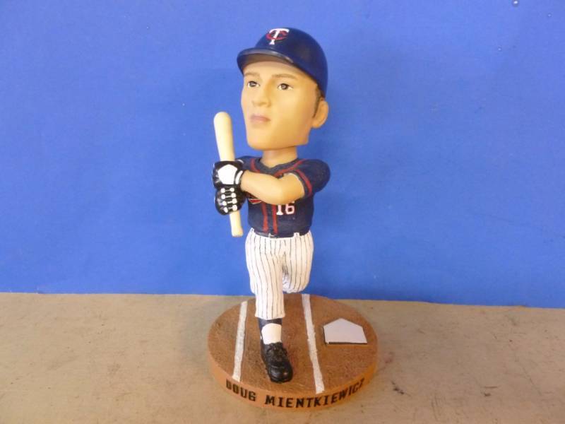 lot 268 image: Minnesota Twins Collectible