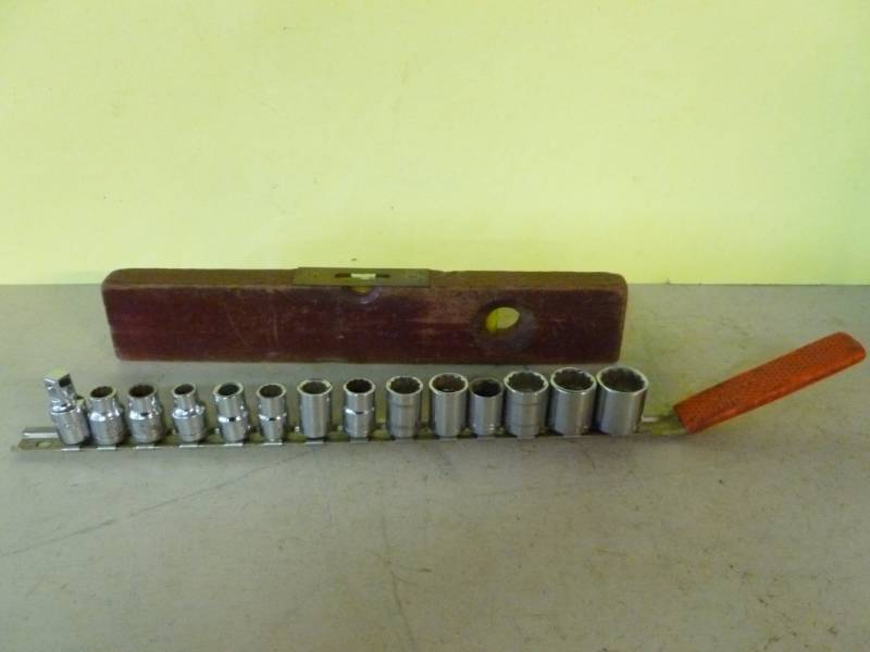 lot 294 image: Tools