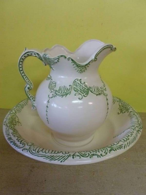 lot 321 image: Wash Basin And Pitcher