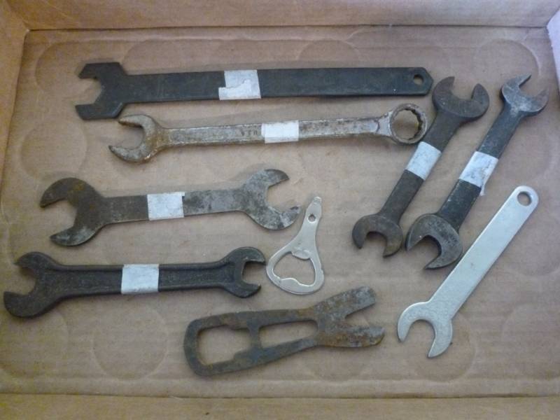 lot 369 image: Tools
