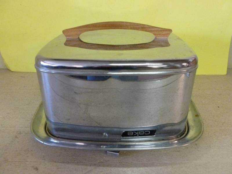 lot 383 image: Vintage Kitchen