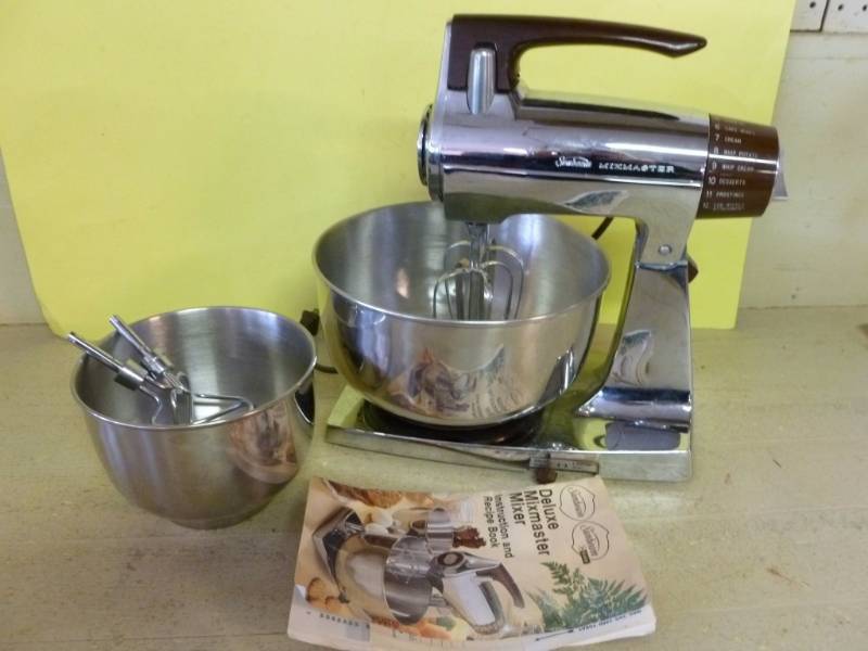 lot 384 image: Kitchen Mixer