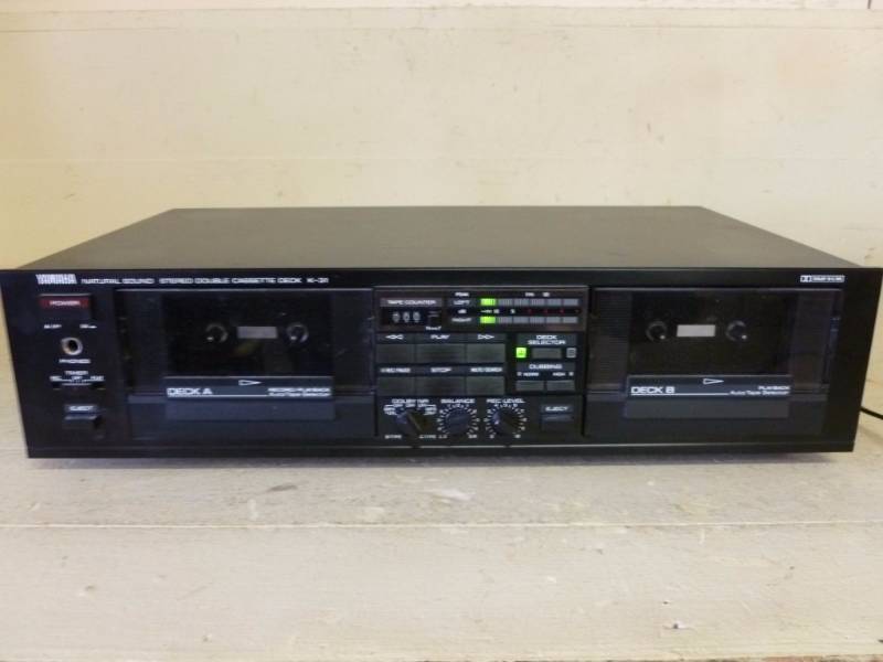 lot 404 image: Yamaha Cassette Deck