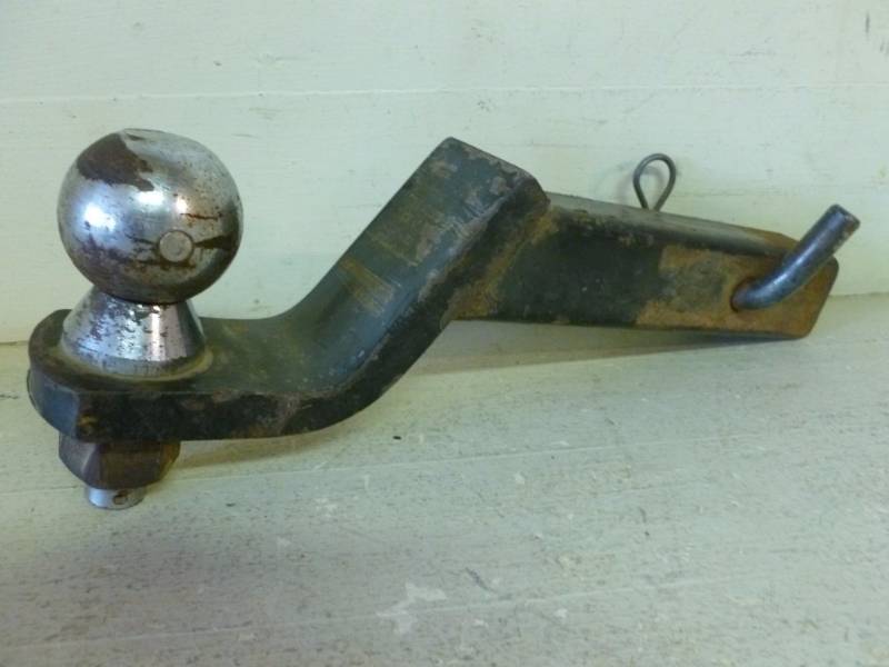 lot 406 image: Receiver Hitch