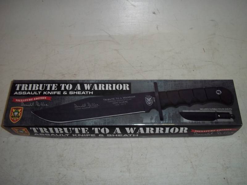 Tribute to a warrior assault knife and sheath