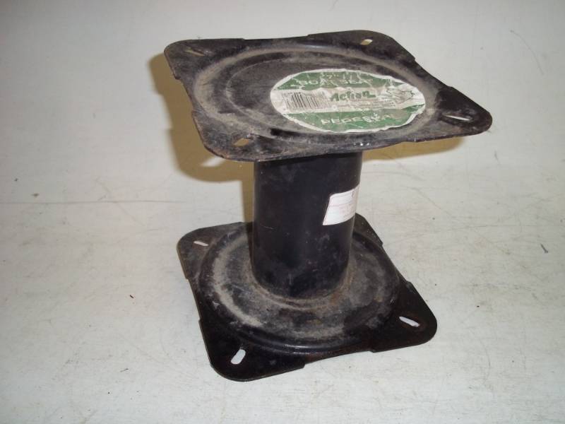 7 Boat seat pedestal