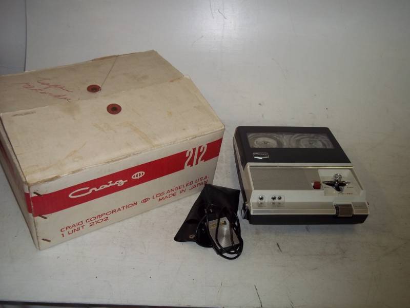 Craig 212 tape recorder