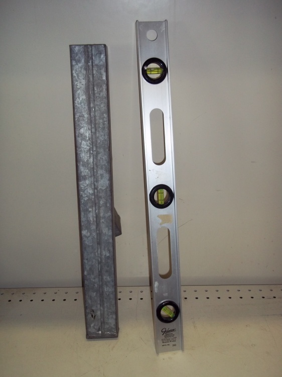 24 Level and case