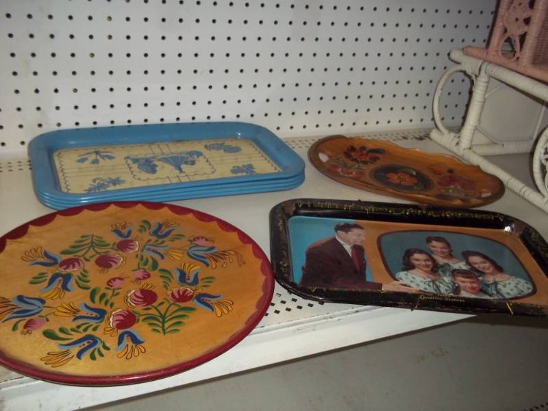 Wood and tin trays