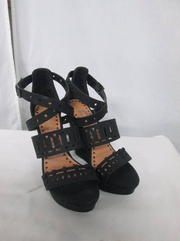 lot 61 image: Chinese Laundry Womens Montrose Wedge Sandal