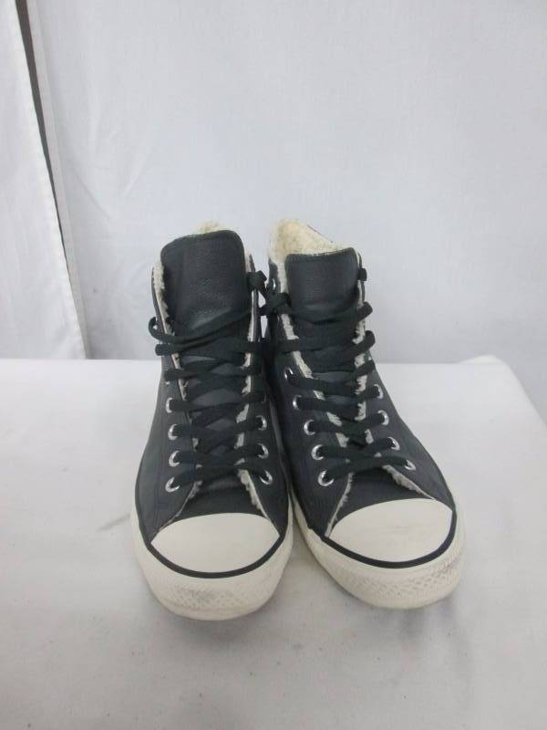 lot 57 image: Converse Unisex Chuck Taylor All Star Hi Shoes
