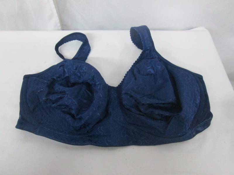 lot 95 image: Playtex 18-Hour Ultimate Lift & Support Wire-Free Bra