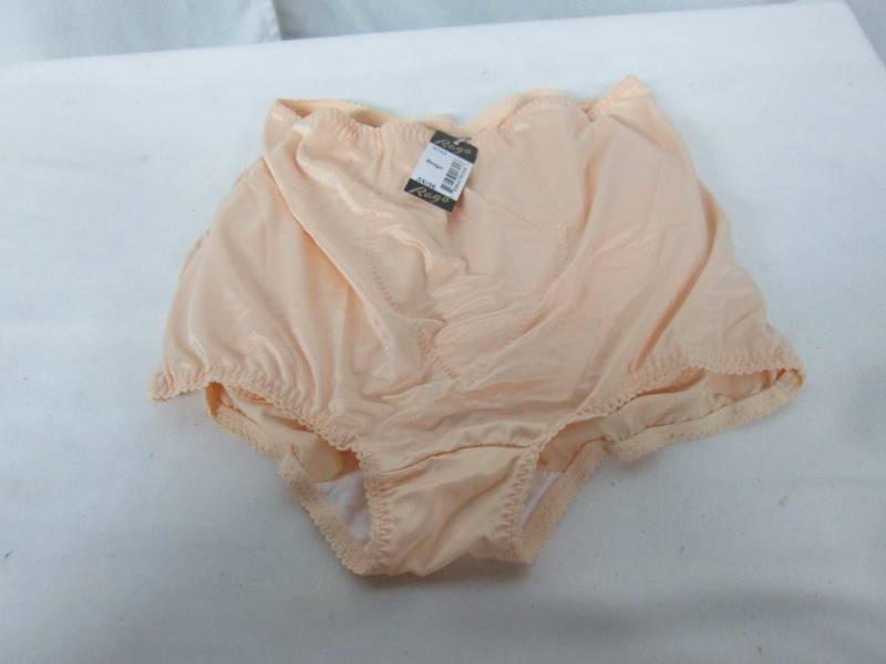 lot 94 image: Rago Padded Shaper Panty
