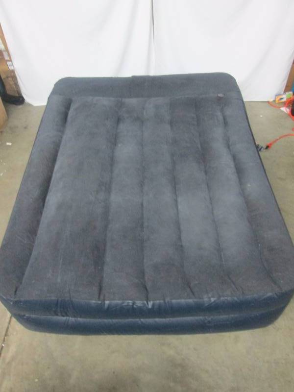 lot 50 image: Intex Queen Airbed