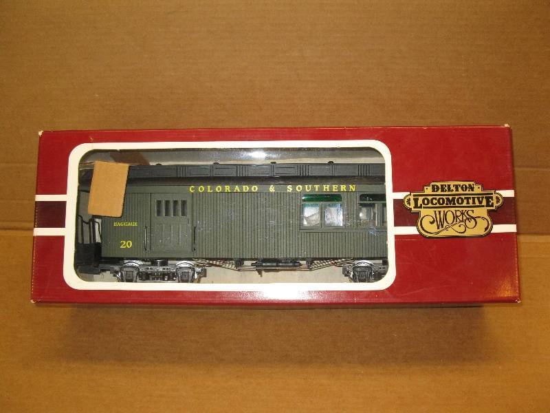 lot 11 image: C & S Baggage Car 20