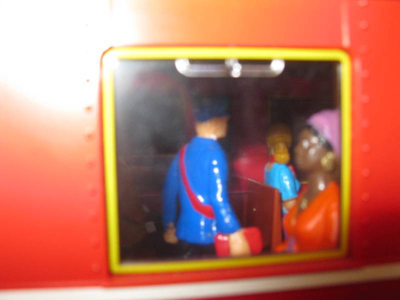 lot 17 image: LGB 3063 Passenger Car - Green