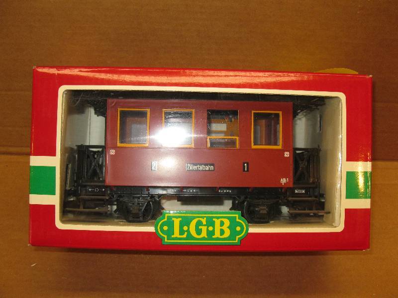 lot 50 image: LGB 3007 Brown Passenger Car