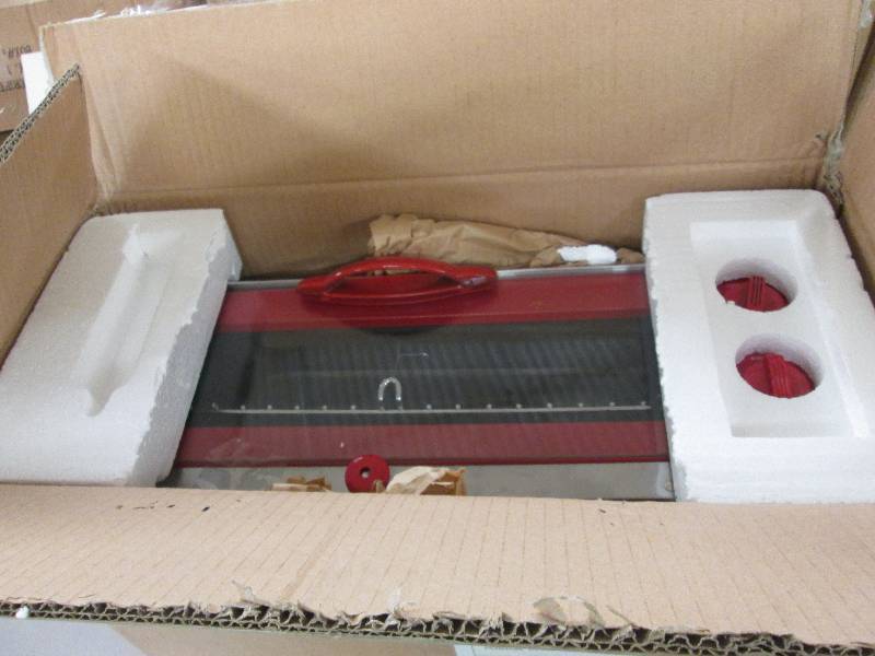 lot 2 image: Perfect Pizza Oven open box, untest...
