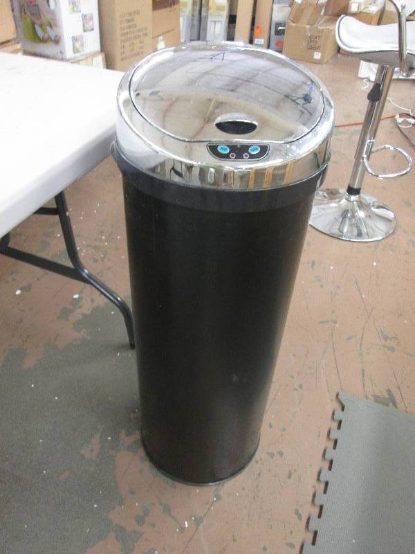 lot 24 image: Automatically-Opening Trash Bin ope...