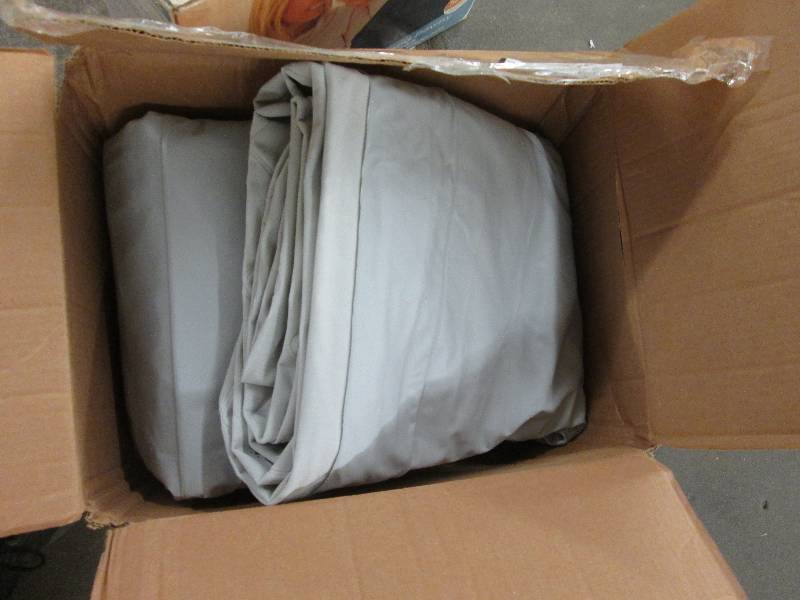 lot 47 image: Air-Flow Airbed by Intex Queen open...