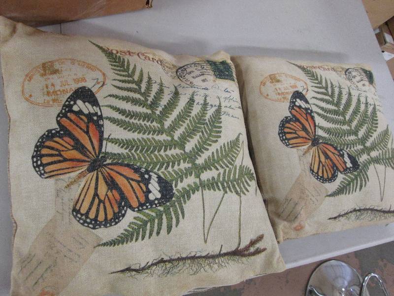lot 74 image: Natures Beauty Pillow Lot of 2 Ret...