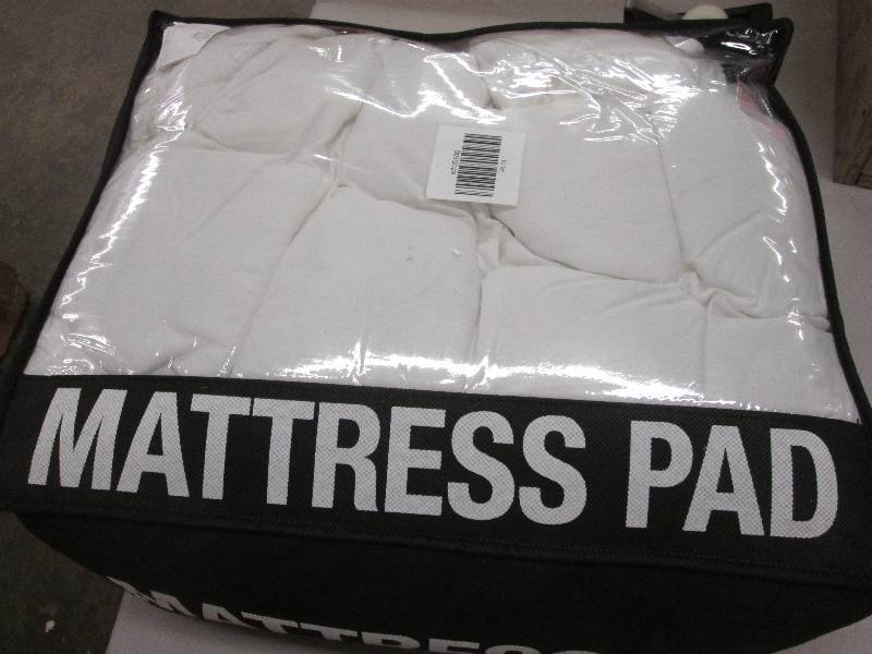 lot 215 image: Mattress Pad Full open box Retail $...