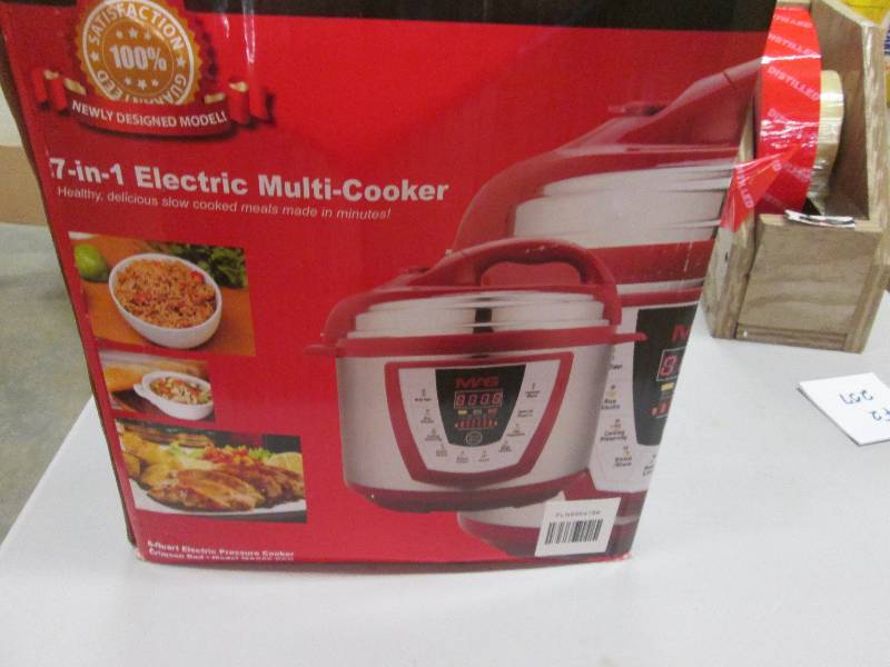 lot 257 image: Multi Cooker Pro open box, untested...