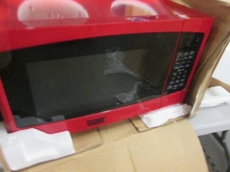 lot 265 image: Montgomery Ward 1.0 Cu. Ft. Micro...