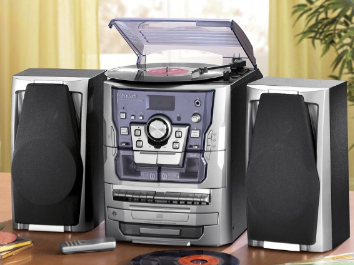 lot 39 image: 6-in-1 Deluxe Home Stereo System op...