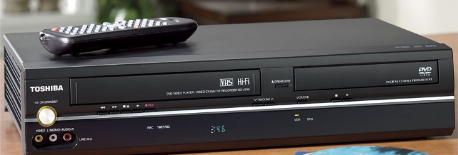 lot 69 image: DVDVCR Combo by Toshiba open box, ...