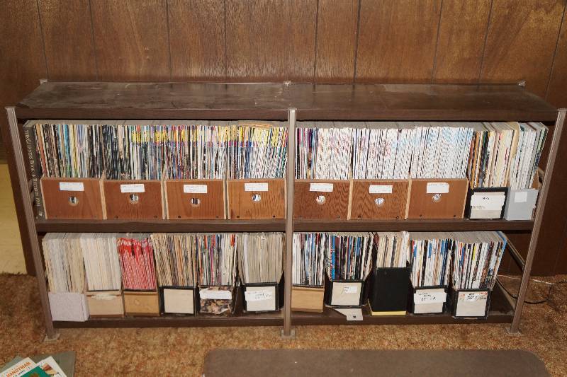 lot 13 image: Huge Lot of Woodworking Magazines, Including Stands