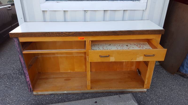 6 foot couter top with chalk front