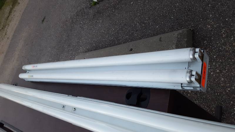 4 foot and 8 foot Fluorescent light fixtures
