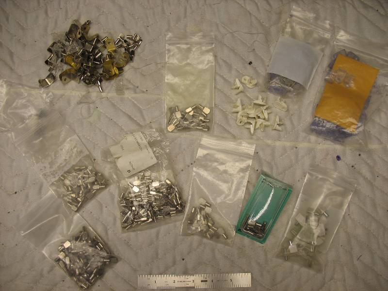 SHELF PINS, GLASS RETAINER CLIPS