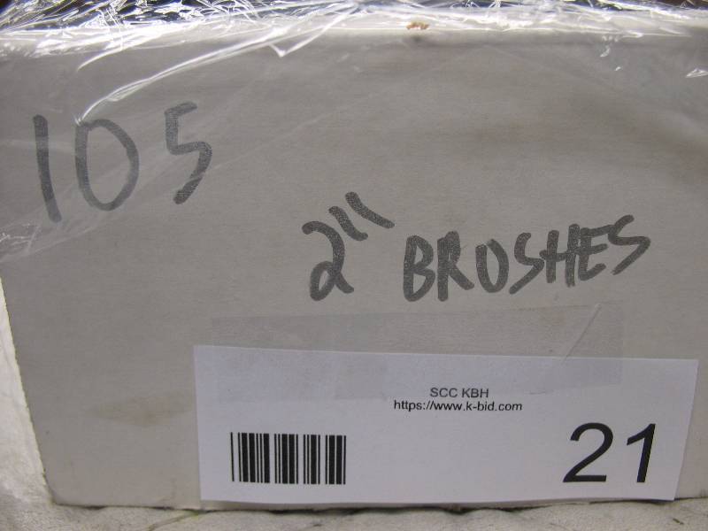 2 FOAM BRUSHES