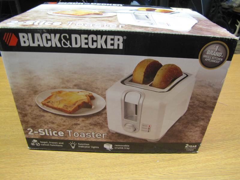 Black & Decker 2 Slice Toaster  NEW