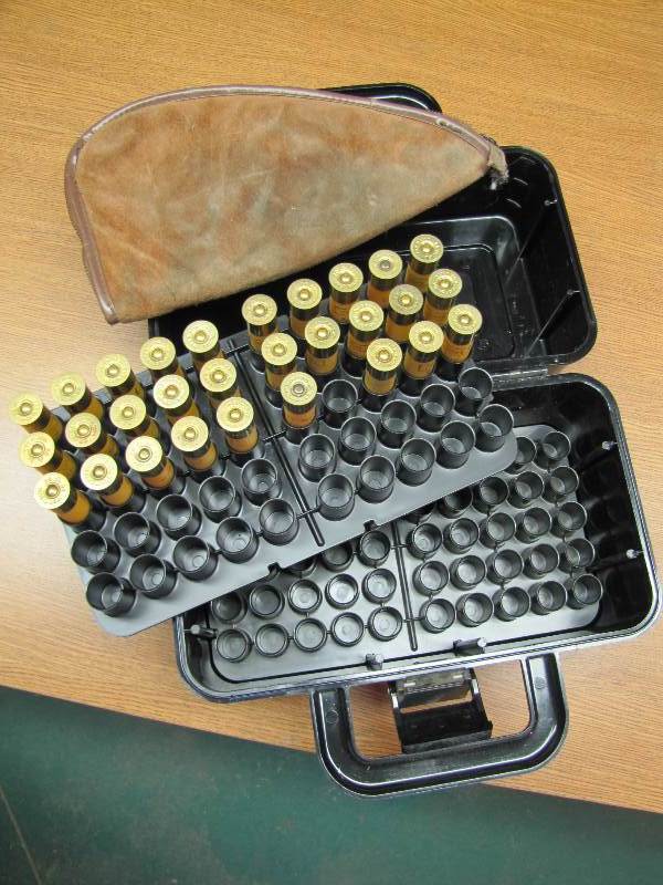Ammo case w 20 Gauge