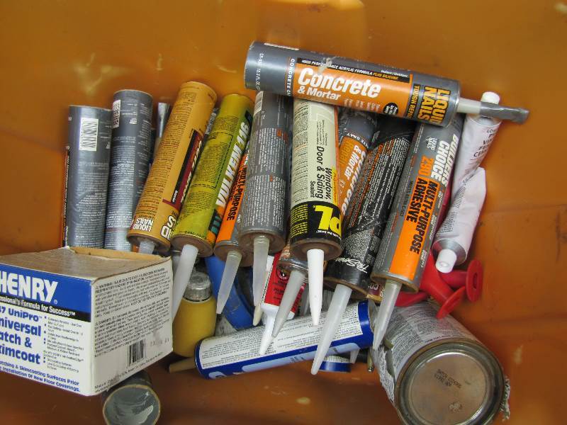 Miscellaneous Construction Glues - Vinyl cement Etc