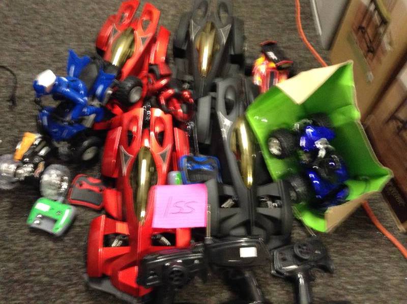 Lot of assorted Cars-and Motorcicle - remote control missing