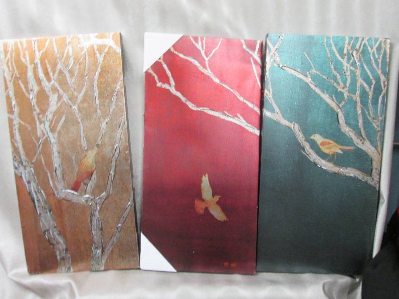 lot 77 image: Set of 3 Bird Wall Art Metallic loo...