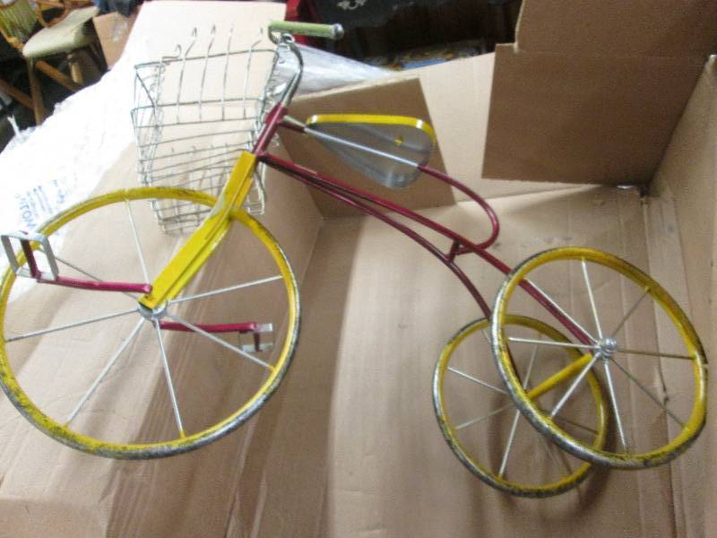 lot 86 image: Vintage Looking Tricycle with Baske...